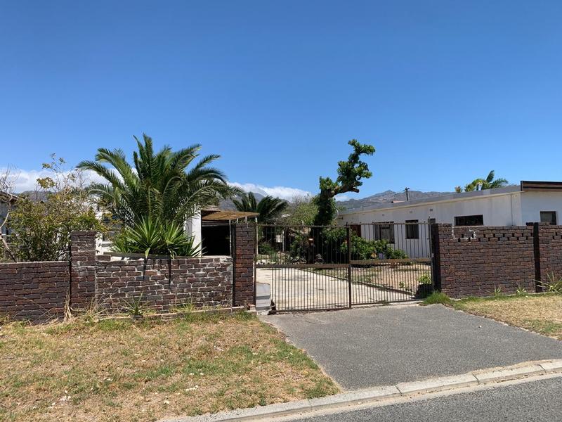 6 Bedroom Property for Sale in Rusthof Western Cape